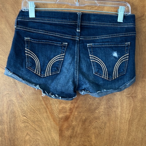 Hollister Jean shorts - Picture 2 of 2